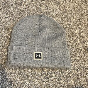 Under Armour Heathered Gray Knit Hat